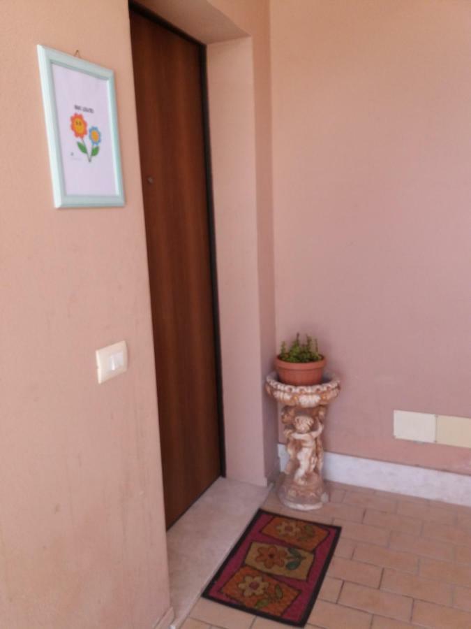 Sole&Cuore Domus De Maria Exterior photo